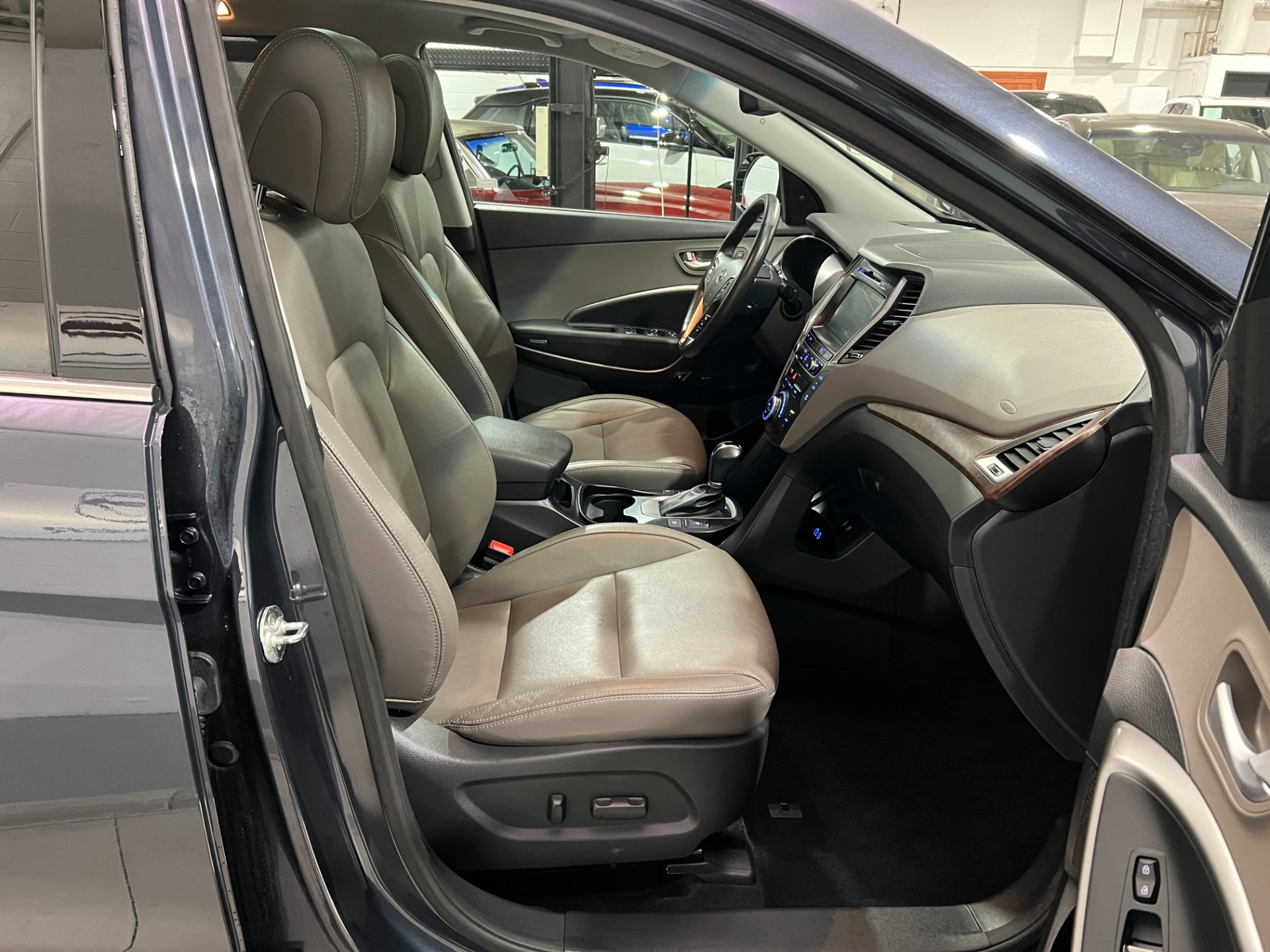 Used-2018-Hyundai-SANTA-FE-Limited-Ultimate-AWD