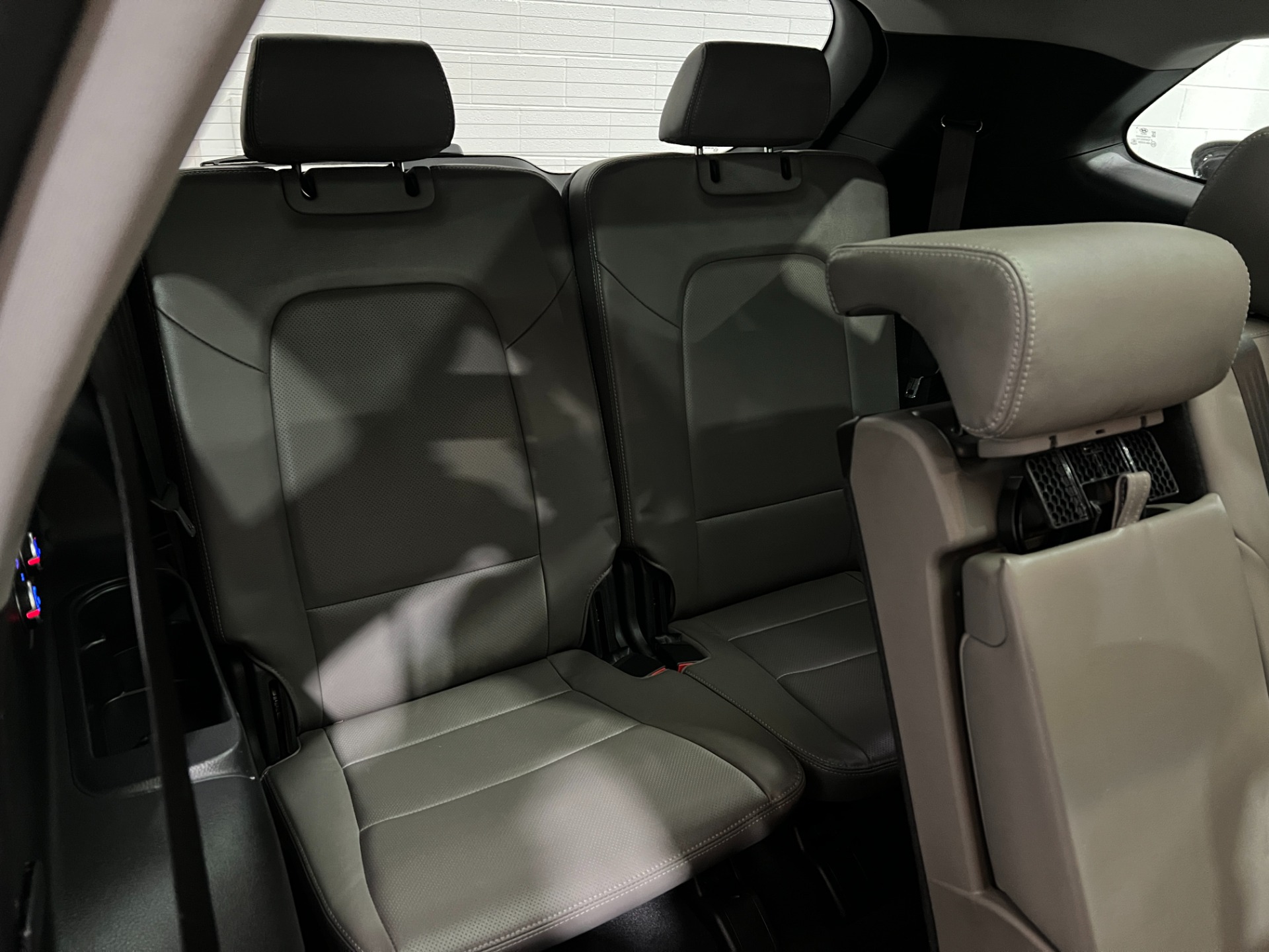 Used-2018-Hyundai-SANTA-FE-Limited-Ultimate-AWD