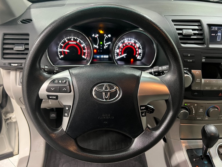 Used-2011-Toyota-Highlander-AWD