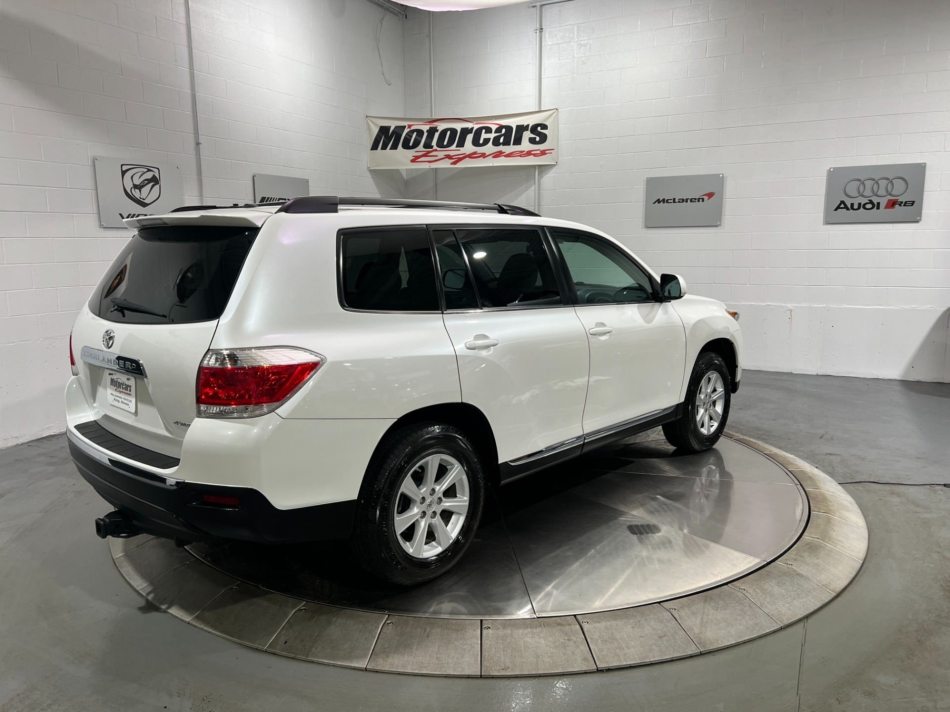 Used-2011-Toyota-Highlander-AWD