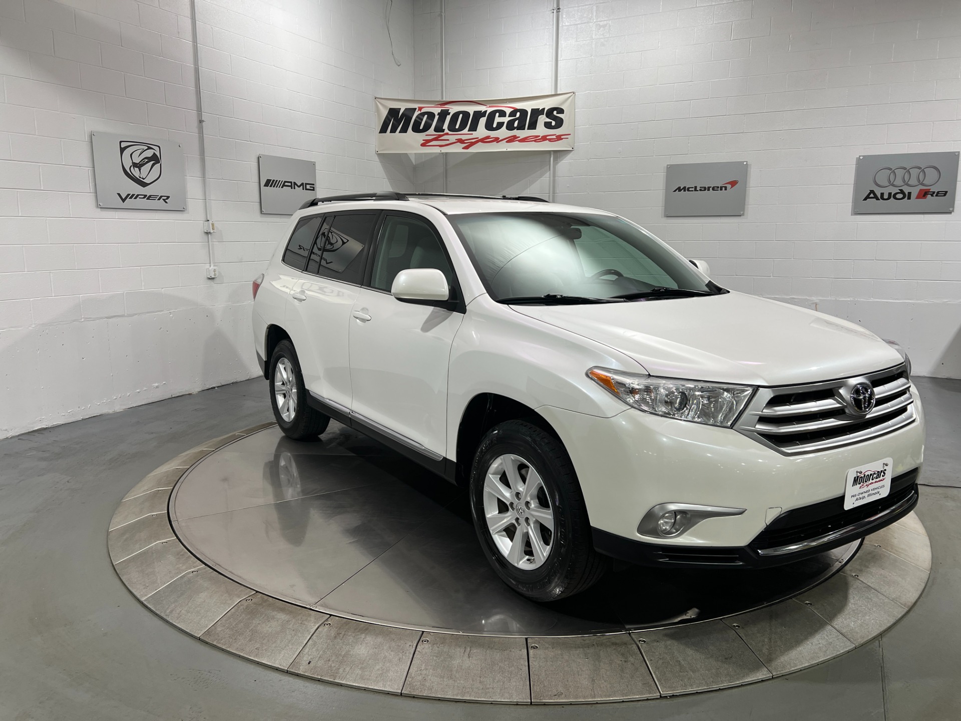 Used-2011-Toyota-Highlander-AWD