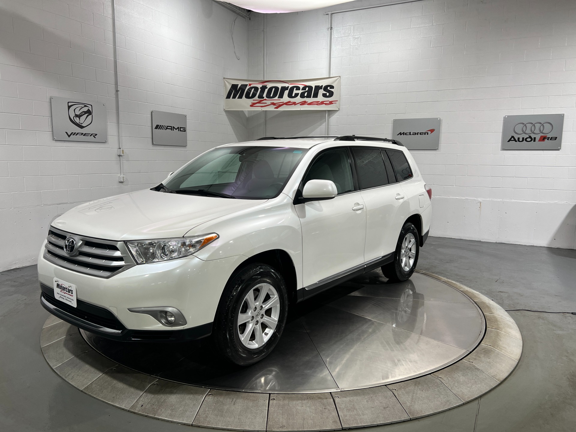 Used-2011-Toyota-Highlander-AWD