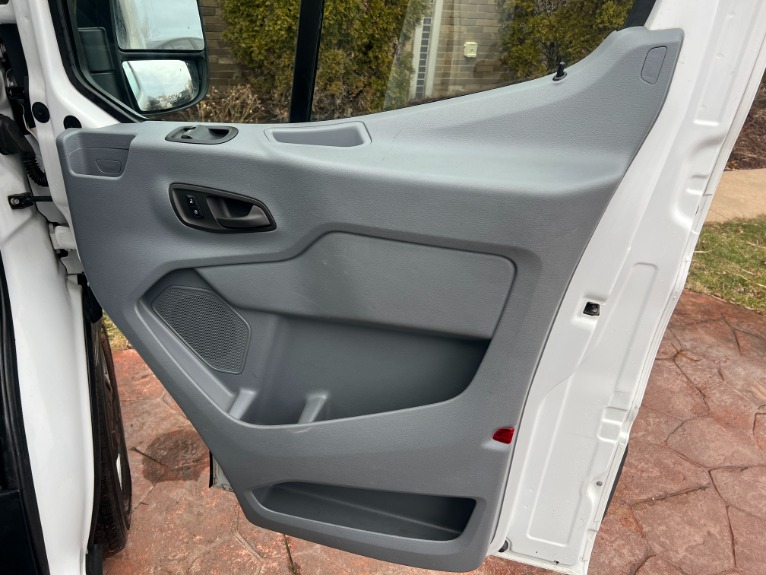 Used-2017-Ford-Transit-150-RWD-Full-Size