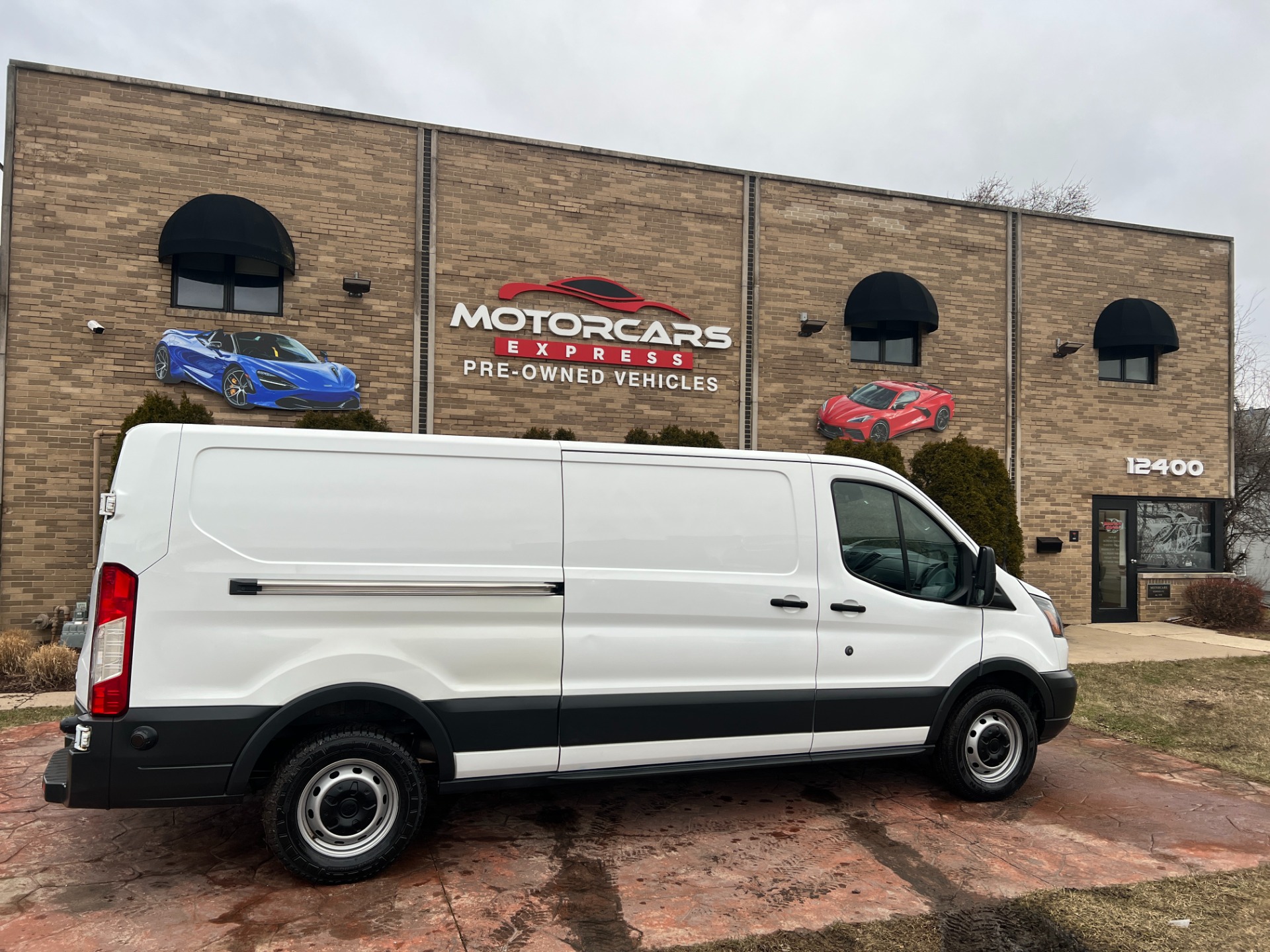 Used-2017-Ford-Transit-150-RWD-Full-Size