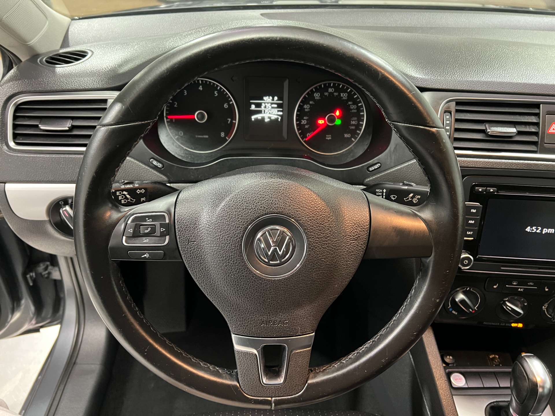 Used-2014-Volkswagen-Jetta-SE-FWD