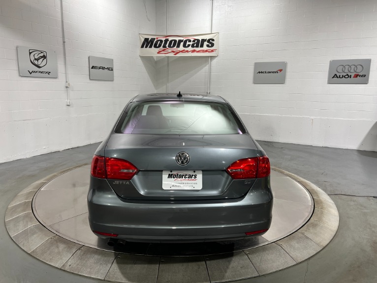 Used-2014-Volkswagen-Jetta-SE-FWD