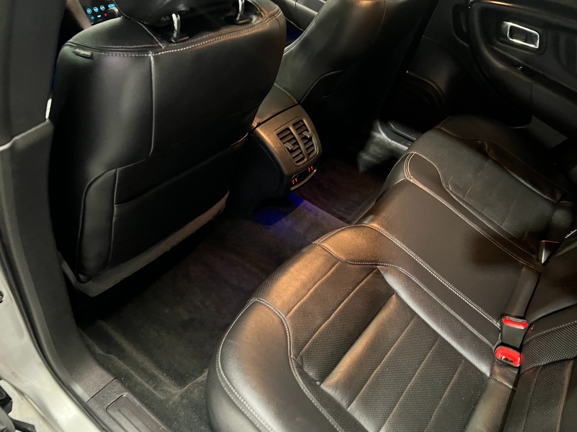 Used-2016-Ford-Taurus-SHO-AWD