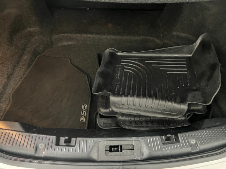 Used-2016-Ford-Taurus-SHO-AWD