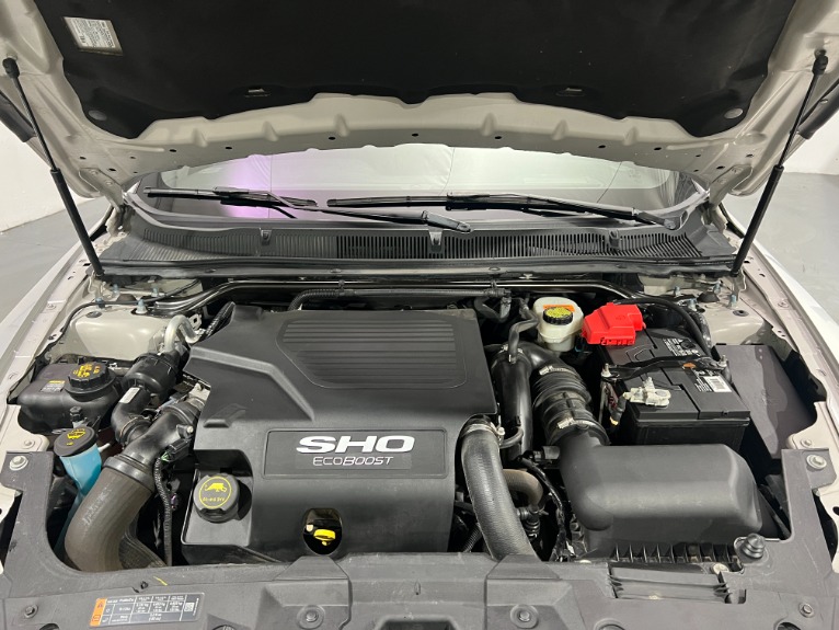 Used-2016-Ford-Taurus-SHO-AWD