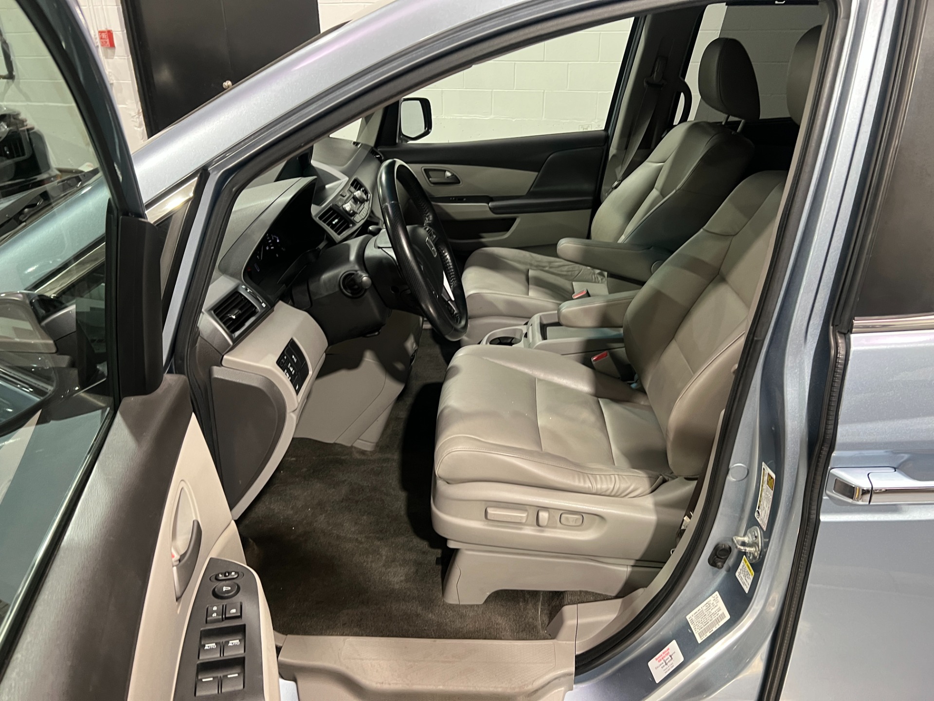 Used-2011-Honda-Odyssey-EX-L-w/DVD-FWD