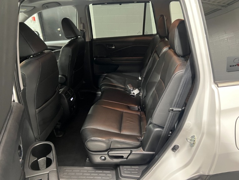 Used-2020-Honda-Pilot-Touring---8-Passenger-AWD