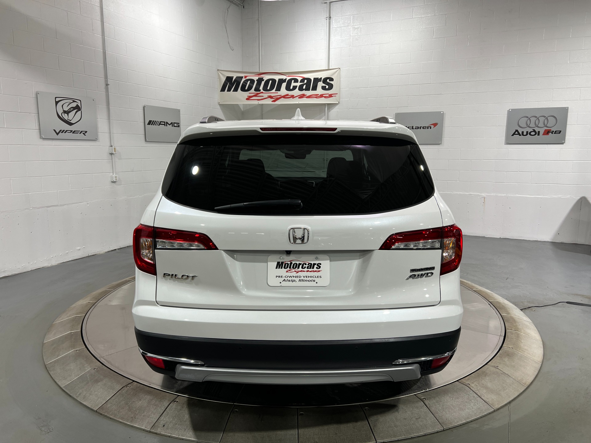 Used-2020-Honda-Pilot-Touring---8-Passenger-AWD