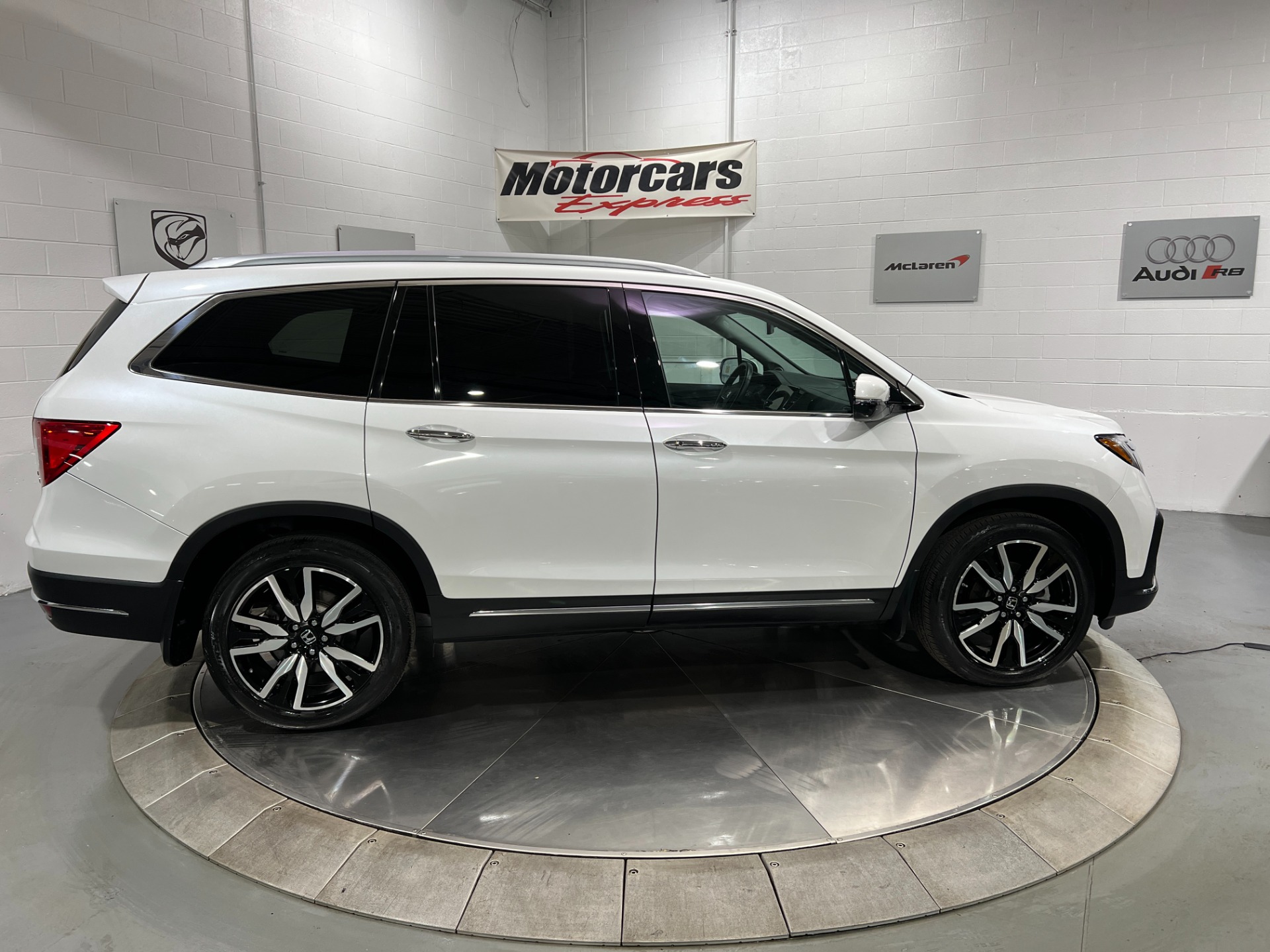 Used-2020-Honda-Pilot-Touring---8-Passenger-AWD