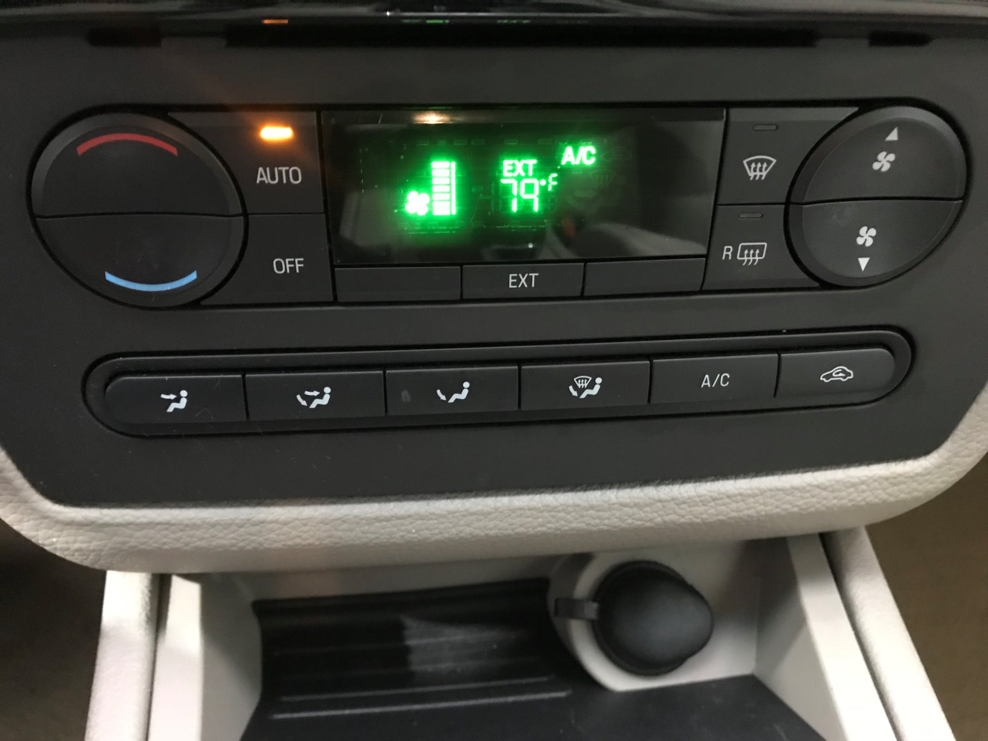 2006 ford fusion radio display not working