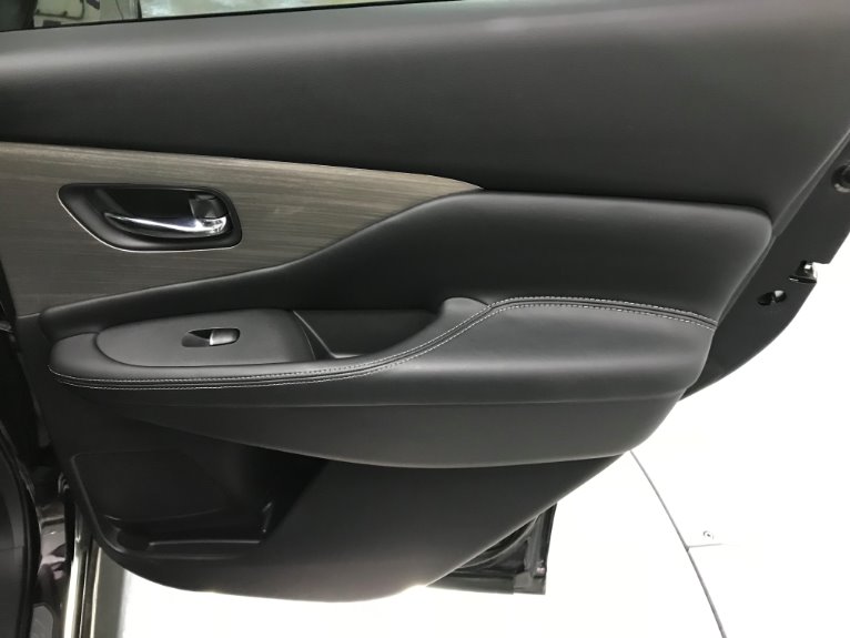 Used-2016-Nissan-Murano-SL-AWD
