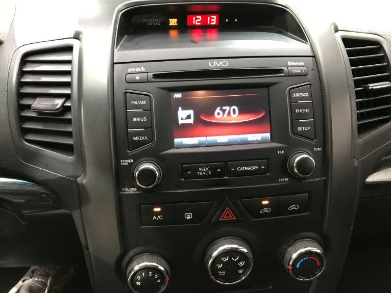 Used-2013-Kia-Sorento-LX-AWD