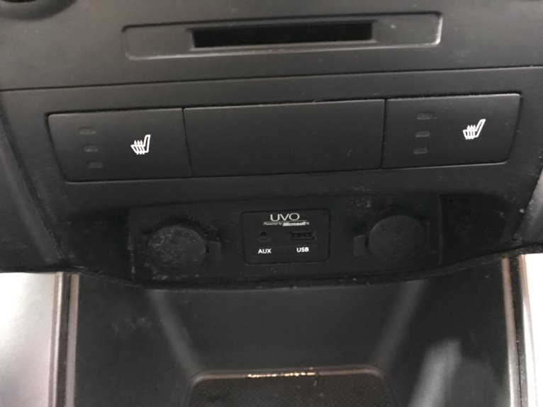 Used-2013-Kia-Sorento-LX-AWD