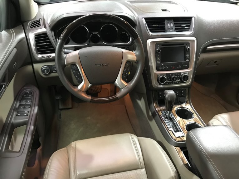 Used-2015-GMC-Acadia-Denali