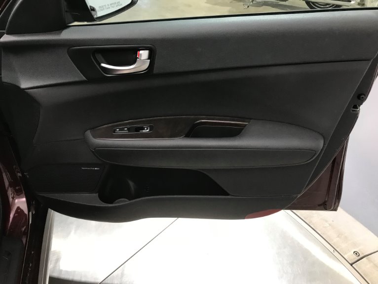 Used-2017-Kia-Optima-EX
