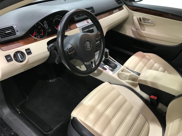 Used-2011-Volkswagen-CC-Lux-Plus