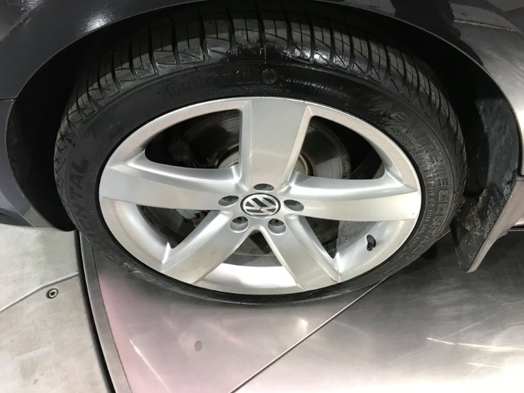Used-2011-Volkswagen-CC-Lux-Plus