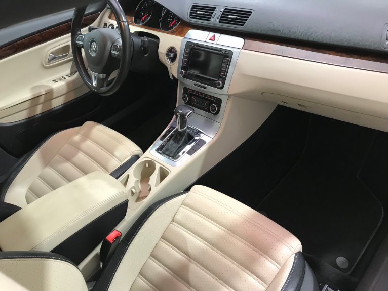 Used-2011-Volkswagen-CC-Lux-Plus