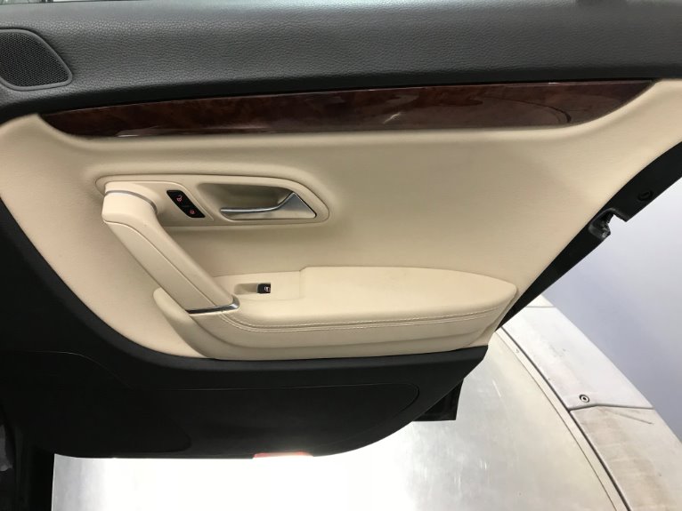 Used-2011-Volkswagen-CC-Lux-Plus