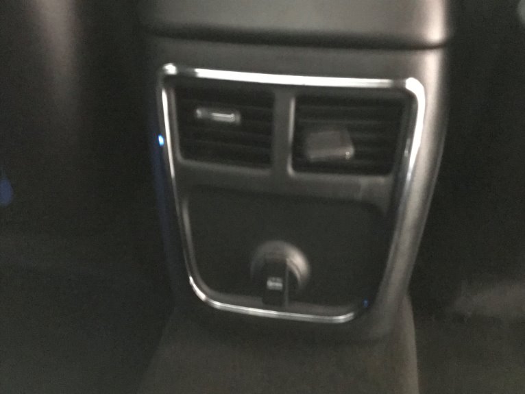 Used-2014-Dodge-Charger-SE
