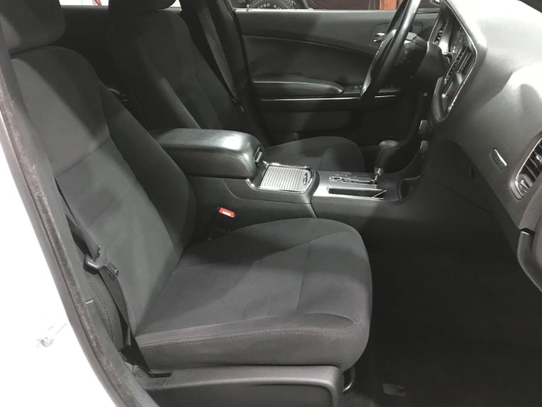 Used-2014-Dodge-Charger-SE