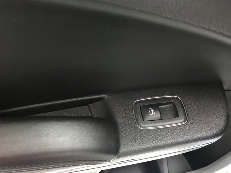 Used-2014-Dodge-Charger-SE