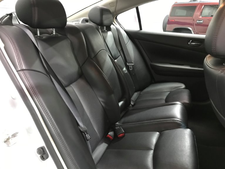 Used-2013-Nissan-Maxima-35-SV
