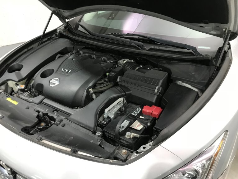 Used-2013-Nissan-Maxima-35-SV