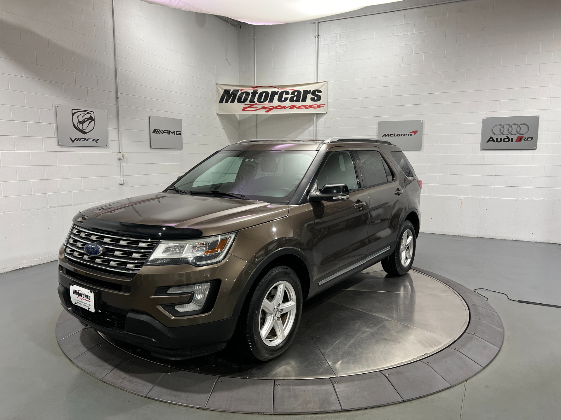 Exciting 2016 Ford Explorer Xlt Awd Pictures