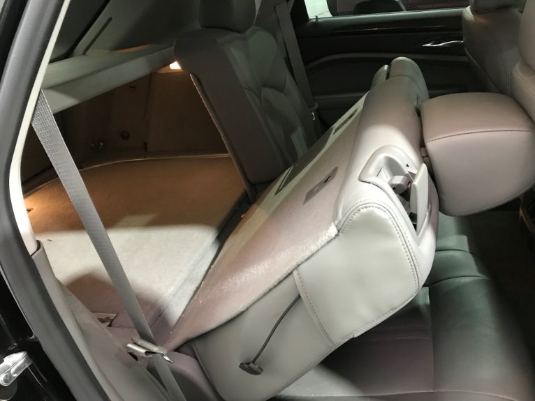Used-2010-Cadillac-SRX-Luxury-Collection