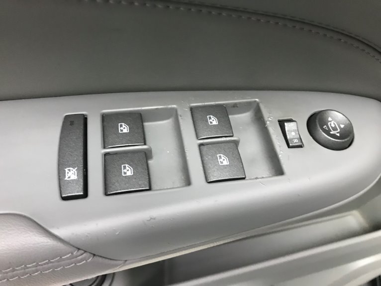 Used-2010-Cadillac-SRX-Luxury-Collection