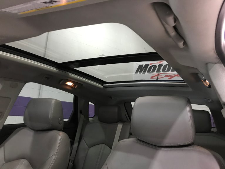 Used-2010-Cadillac-SRX-Luxury-Collection