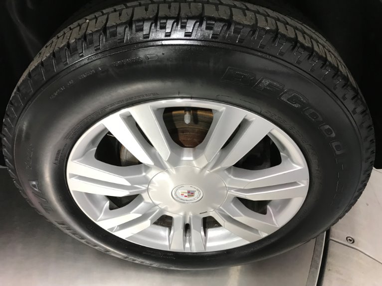 Used-2010-Cadillac-SRX-Luxury-Collection