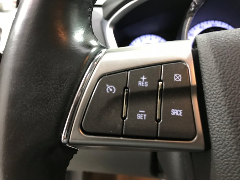 Used-2010-Cadillac-SRX-Luxury-Collection
