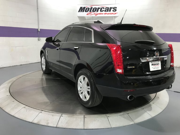 Used-2010-Cadillac-SRX-Luxury-Collection