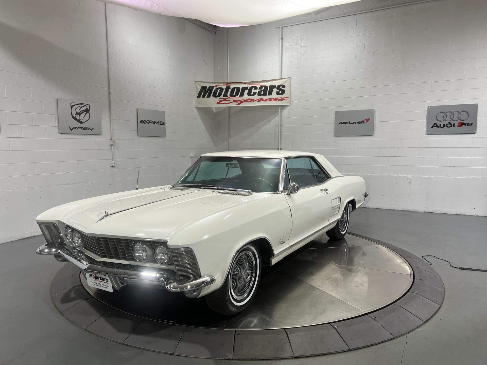 100％本物保証！ RIVIERA BUICK 1964 Used LX Sale For Quads Dual factory ミニカー
