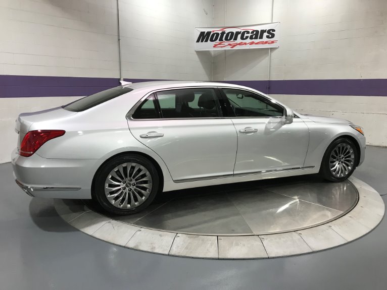 Used-2018-Genesis-G90-AWD-50L-Ultimate