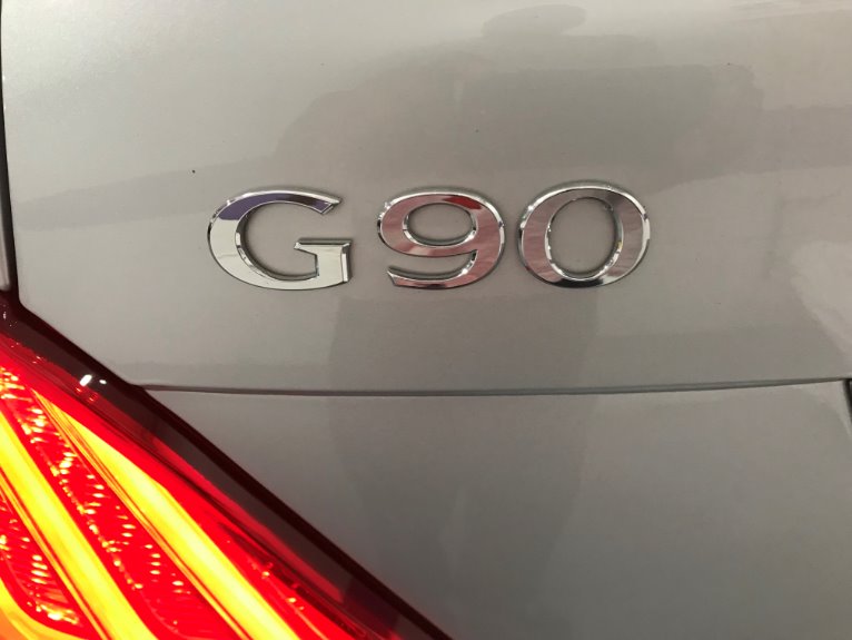 Used-2018-Genesis-G90-AWD-50L-Ultimate