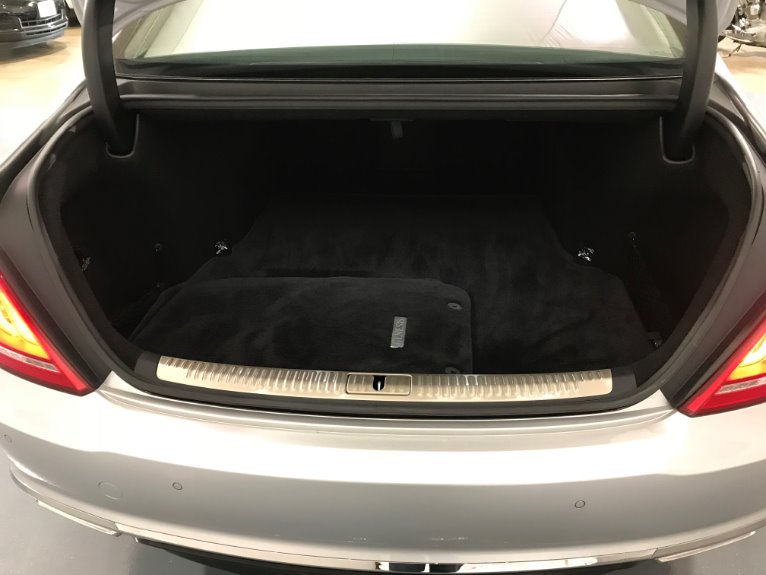 Used-2018-Genesis-G90-AWD-50L-Ultimate