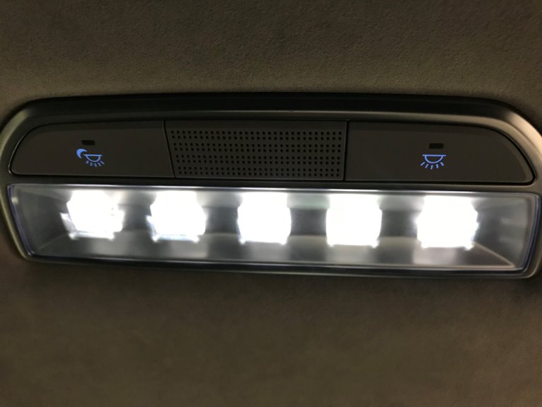Used-2018-Genesis-G90-AWD-50L-Ultimate