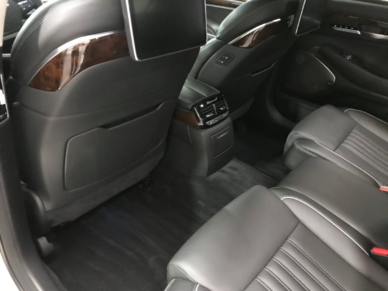 Used-2018-Genesis-G90-AWD-50L-Ultimate