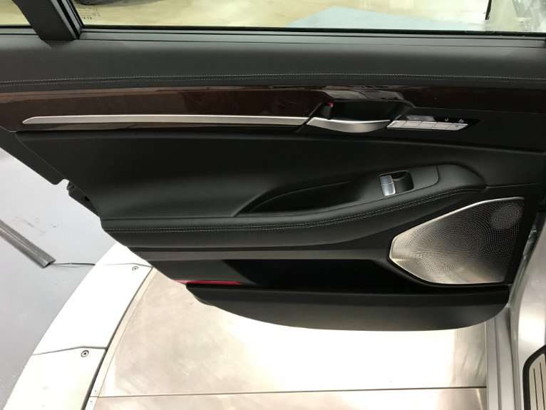 Used-2018-Genesis-G90-AWD-50L-Ultimate