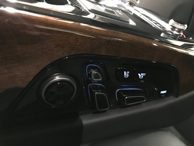 Used-2018-Genesis-G90-AWD-50L-Ultimate