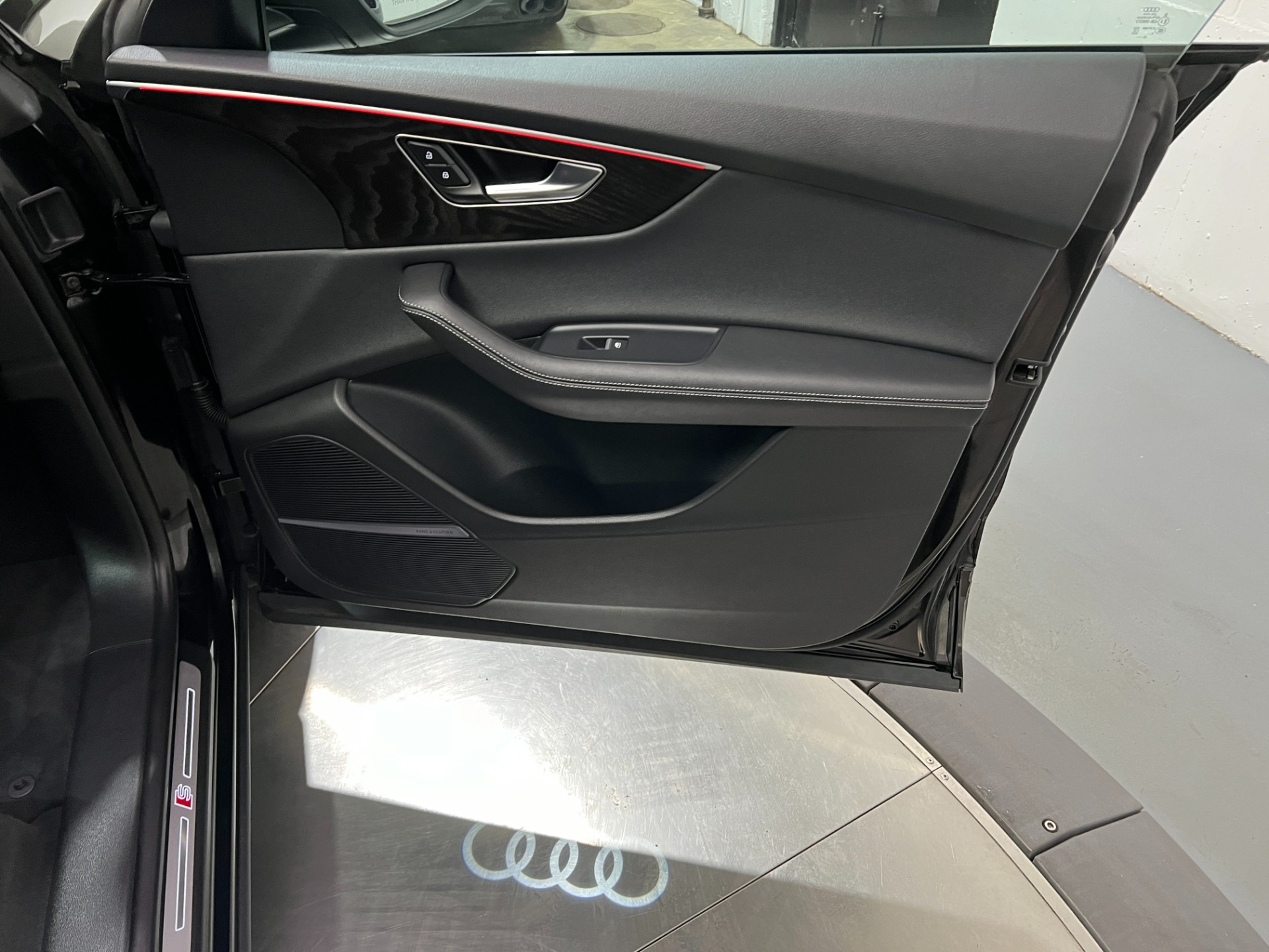 Rocker Panel Kit |AUDI Q8 PREMIUM PLUS 2019 Rocker Panel Kit |AUDI Q8 PREMIUM PLUS 2019
