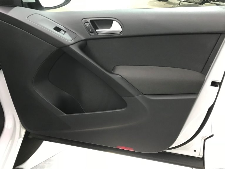 Used-2015-Volkswagen-Tiguan-S