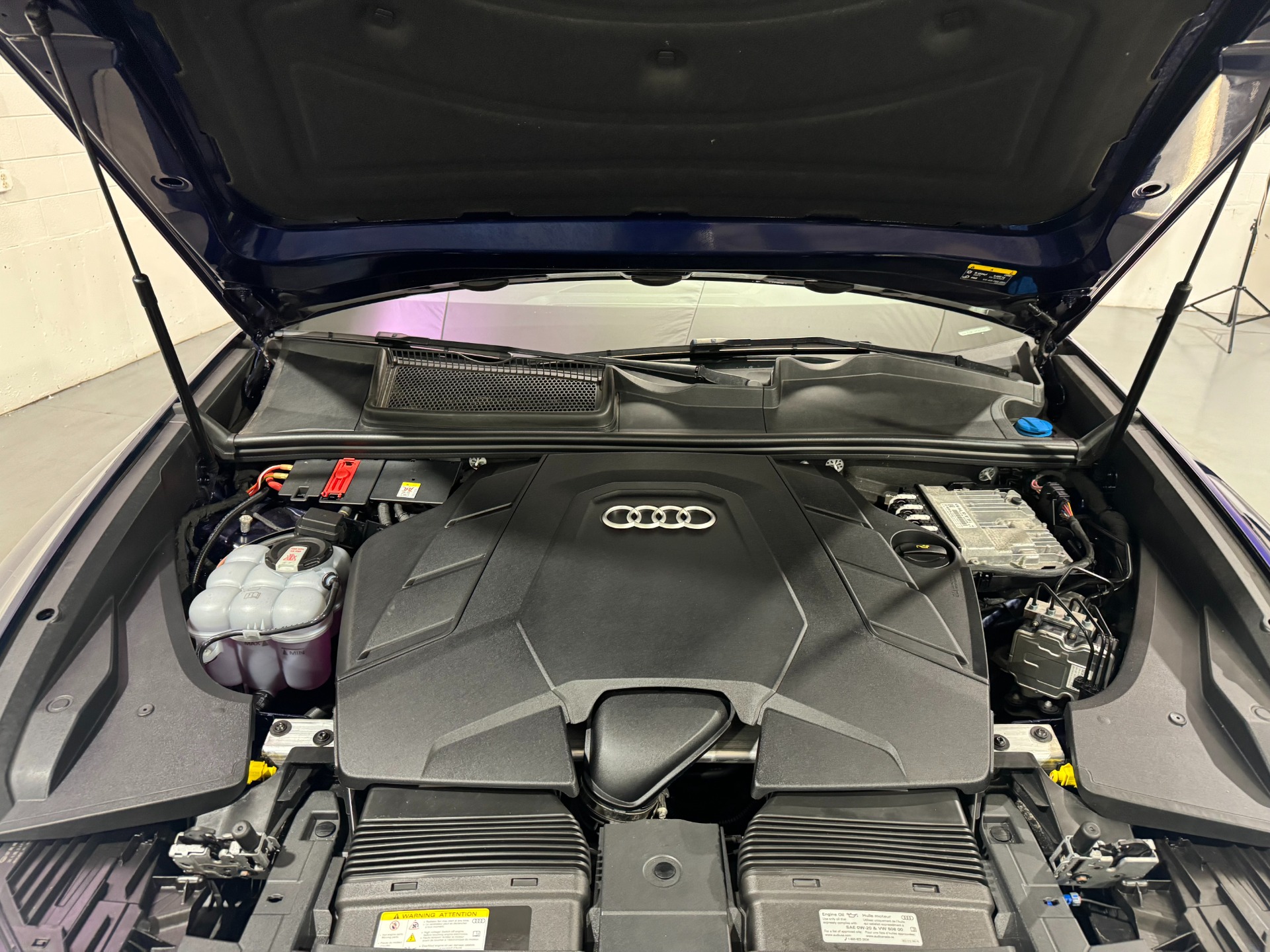 Full Hood & Fender + Mirror Kit |AUDI Q8 PREMIUM PLUS 2020 Full Hood & Fender + Mirror Kit |AUDI Q8 PREMIUM PLUS 2020